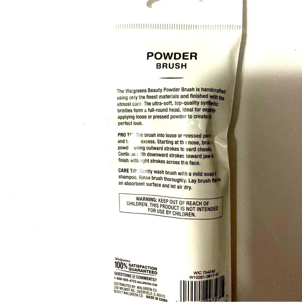 NEW Cosmetic Beauty Powder Brush